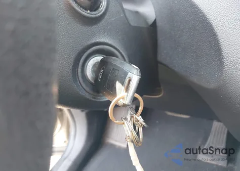 2017 Kia Sorento 3.3L Lx z USA, uszkodzony, nr VIN 5XYPGDA54HG196008